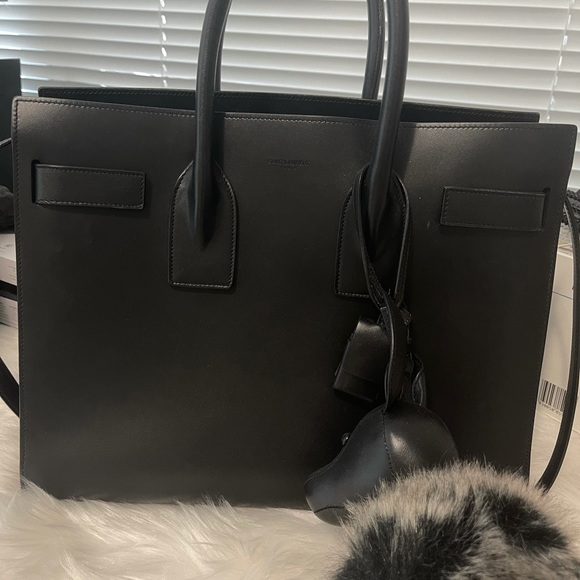 YSL Sac de jour Tote authentic - Picture 1 of 9